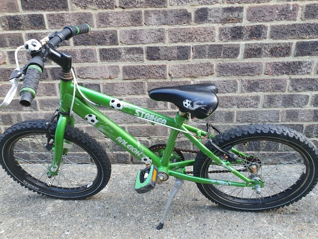 raleigh striker bike green